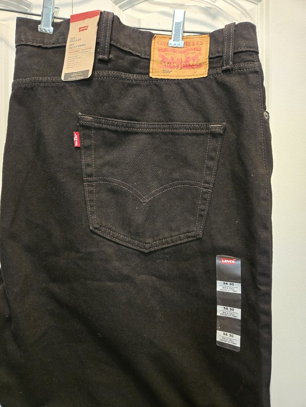 Levi's NWT 505 Men's Black Straight Leg Men's Jeans W56 L30